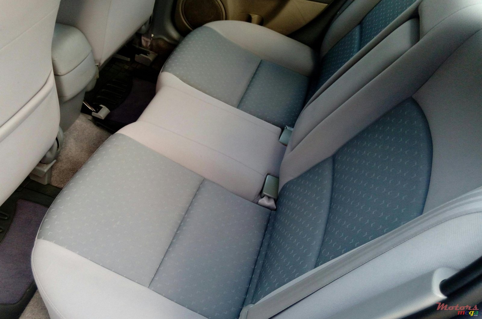 2005' Mazda Axela photo #3