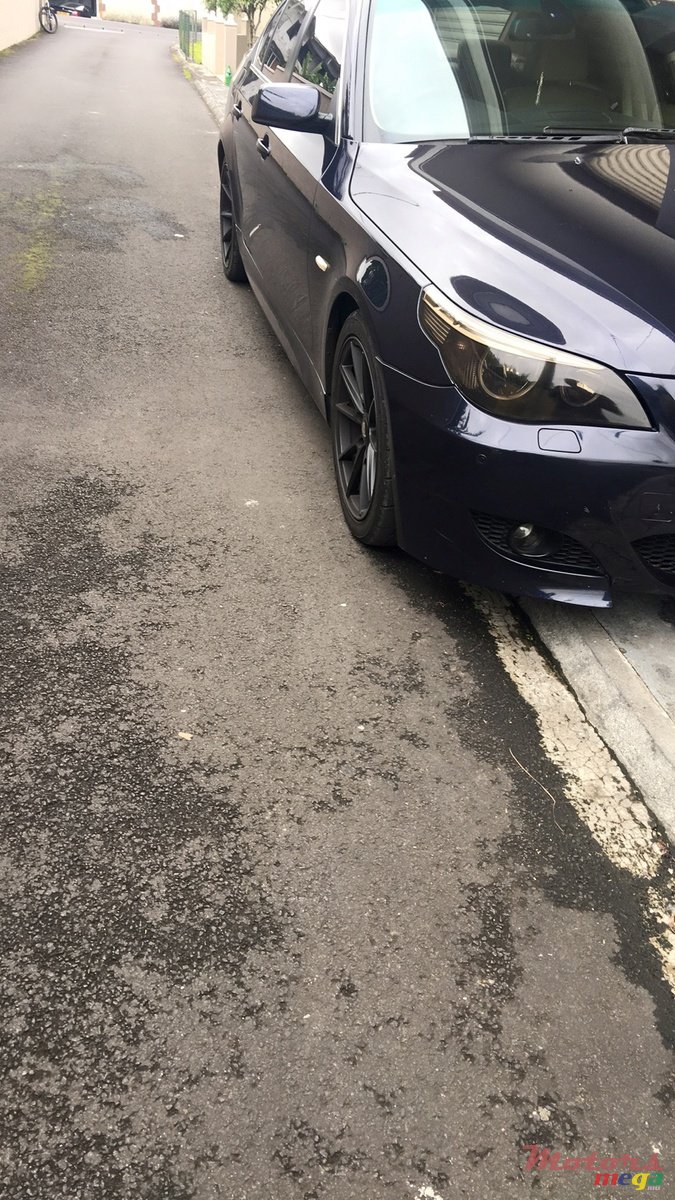 2006' BMW 525 photo #2