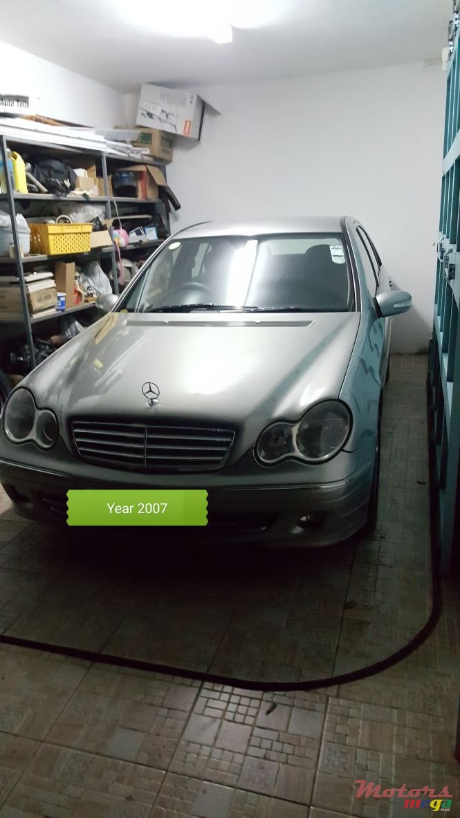 2007' Mercedes-Benz 200 photo #1