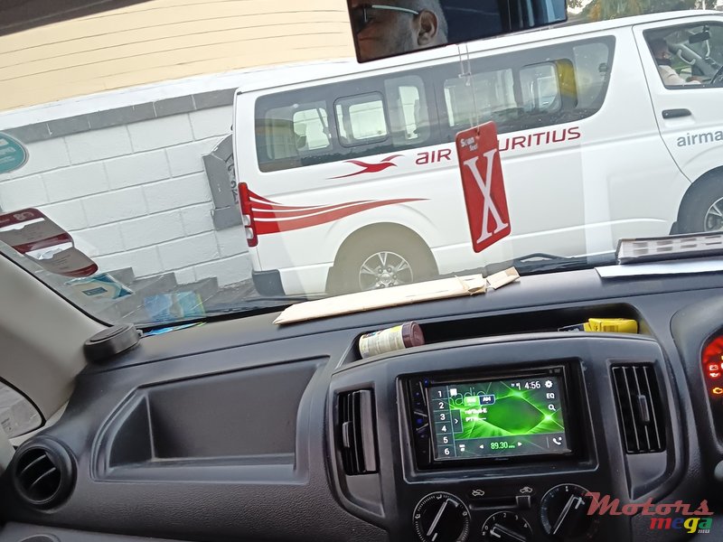 2014' Nissan NV200 photo #1