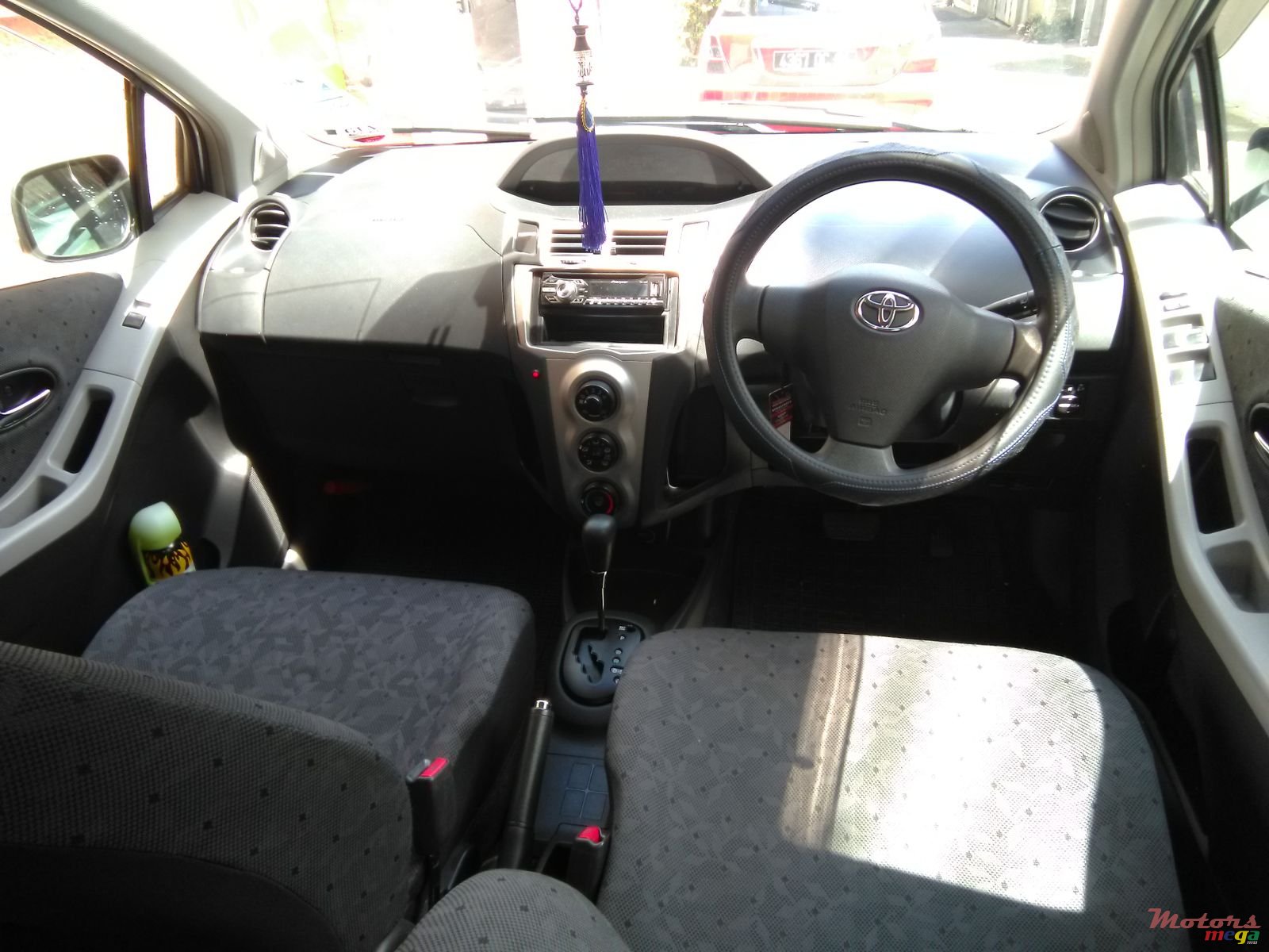 2009' Toyota Vitz Fully original photo #2