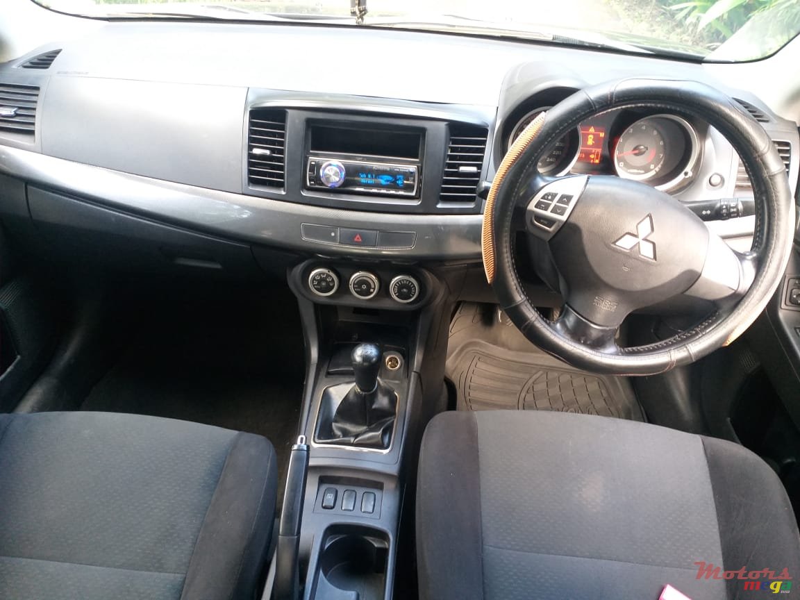 2009' Mitsubishi Lancer Ex photo #6