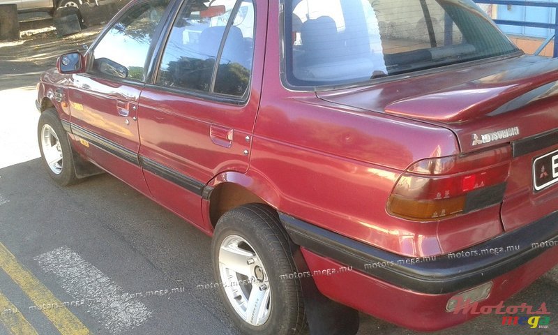 1991' Mitsubishi Lancer none photo #2