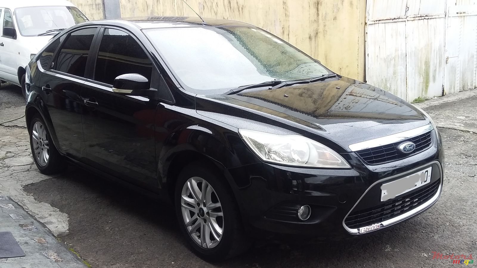 2010' Ford Focus photo #1