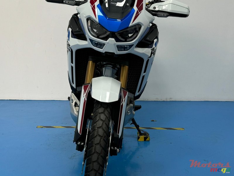 2024' Honda AFRICA TWIN CRF1100L DCT photo #1