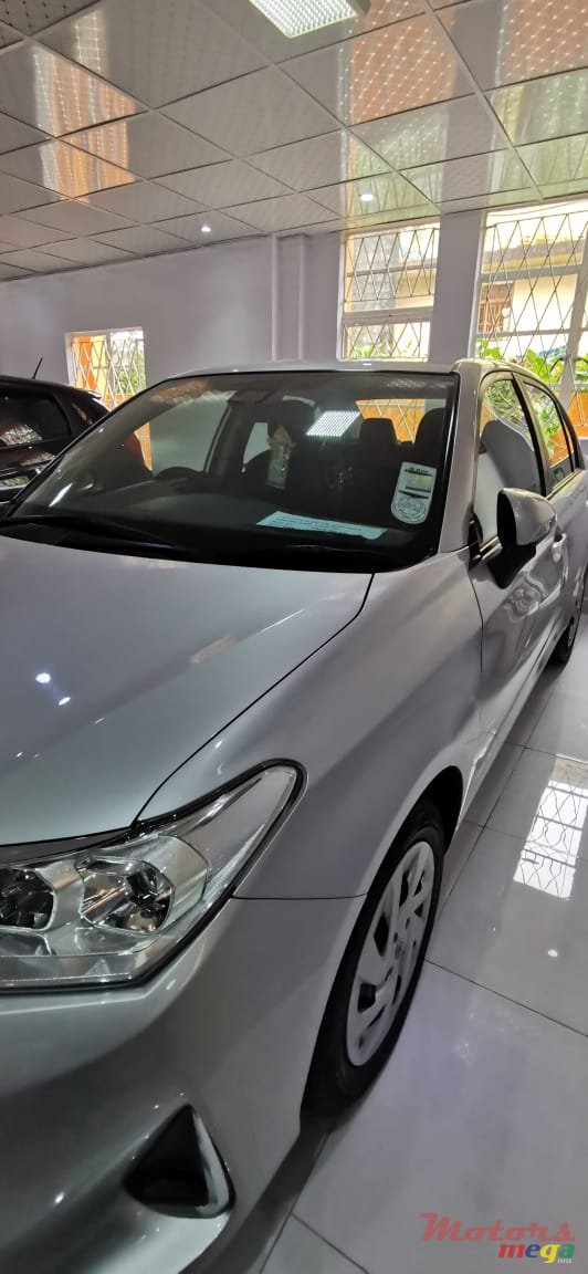 2019' Toyota Axio photo #6