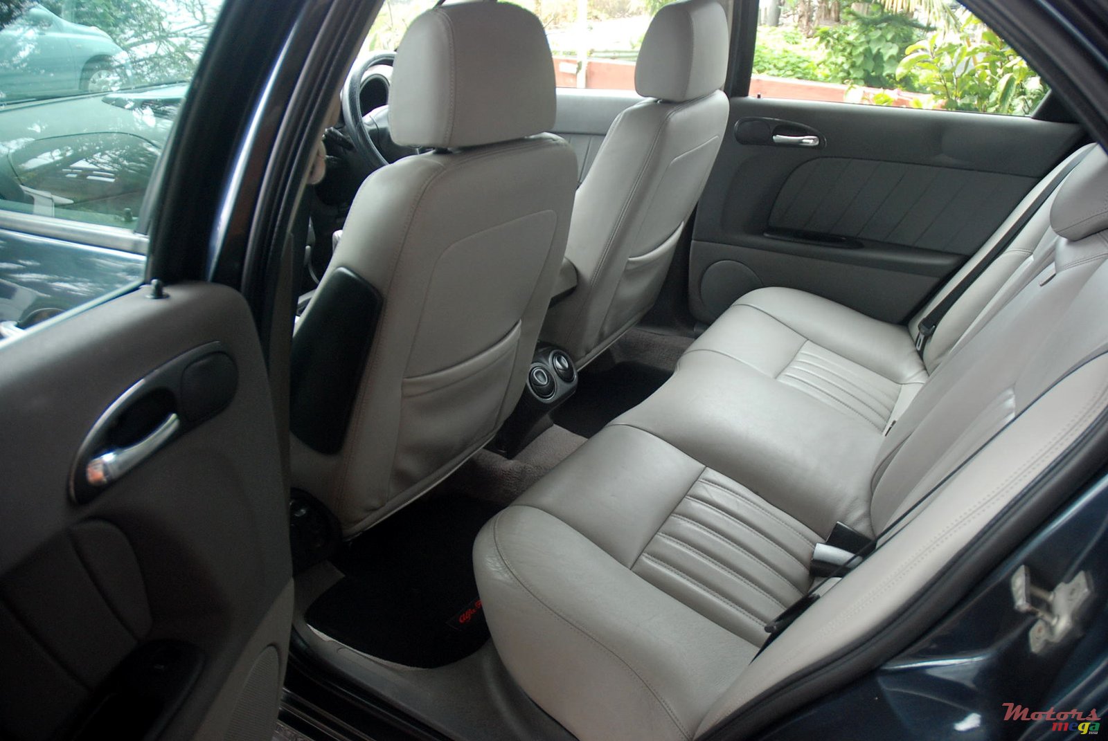 2006' Alfa Romeo 156 photo #4