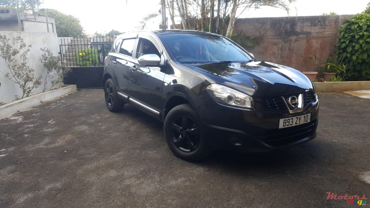 2010' Nissan J10 photo #1