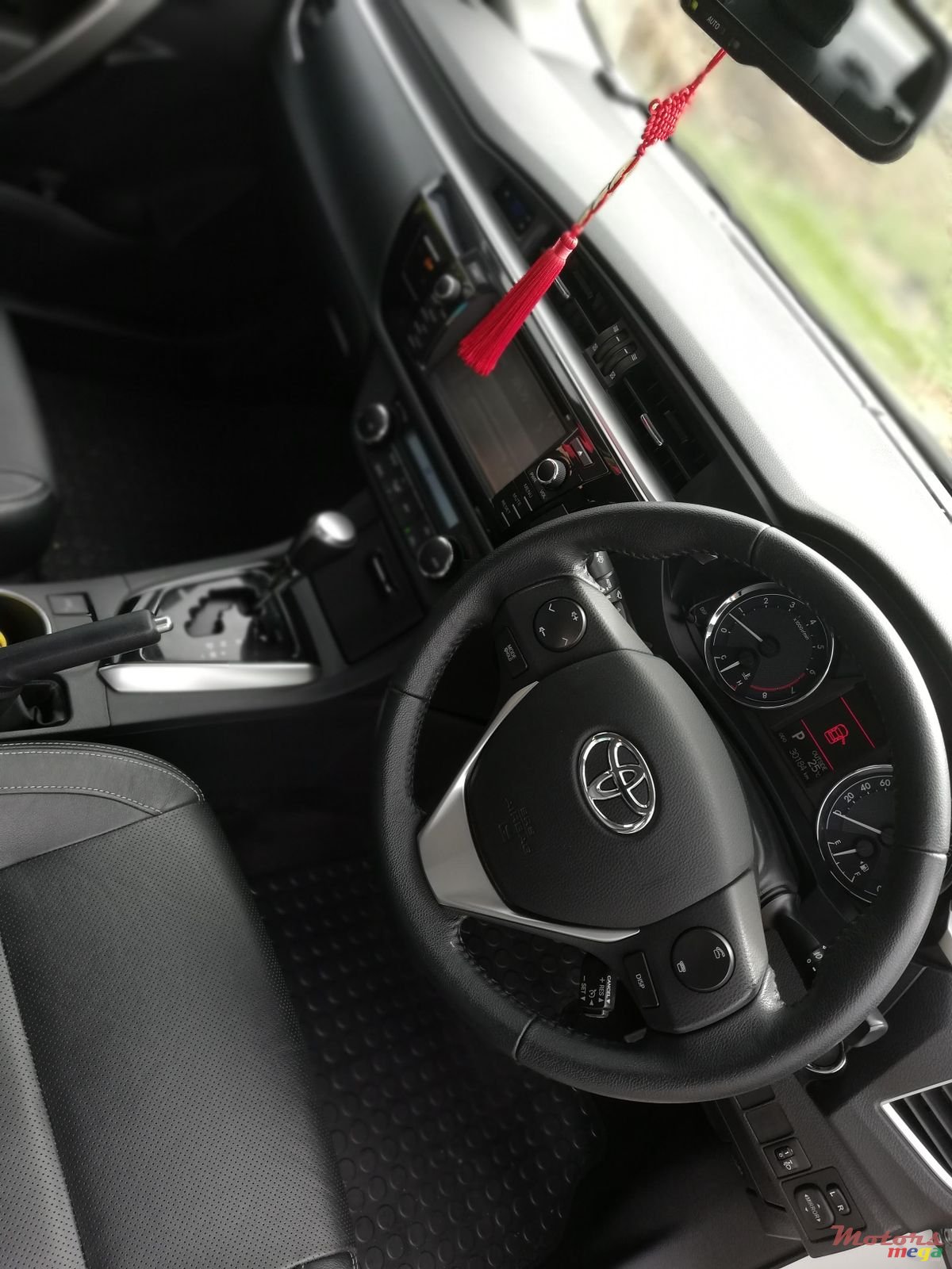 2015' Toyota Corolla photo #3