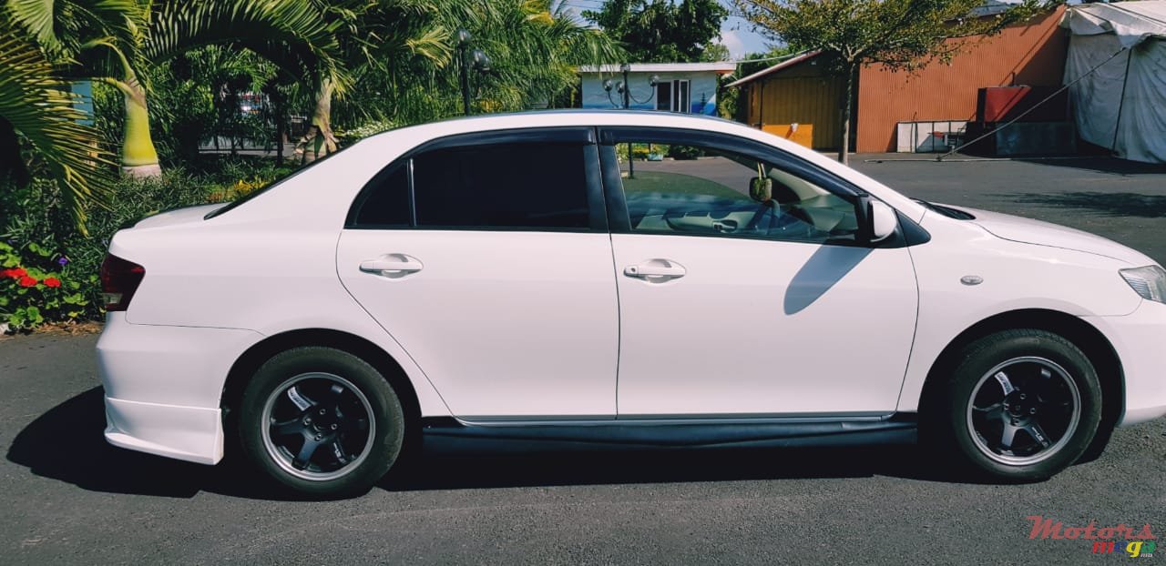 2009' Toyota Axio photo #4