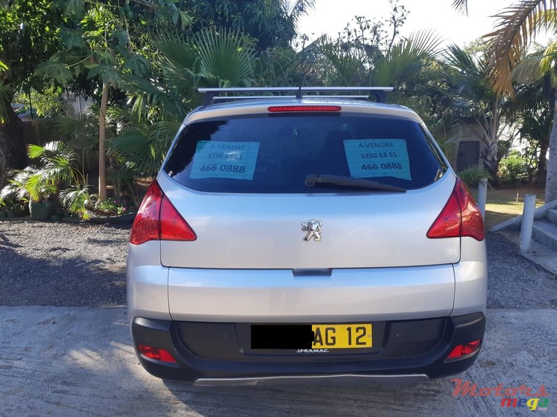 2012' Peugeot 3008 photo #2