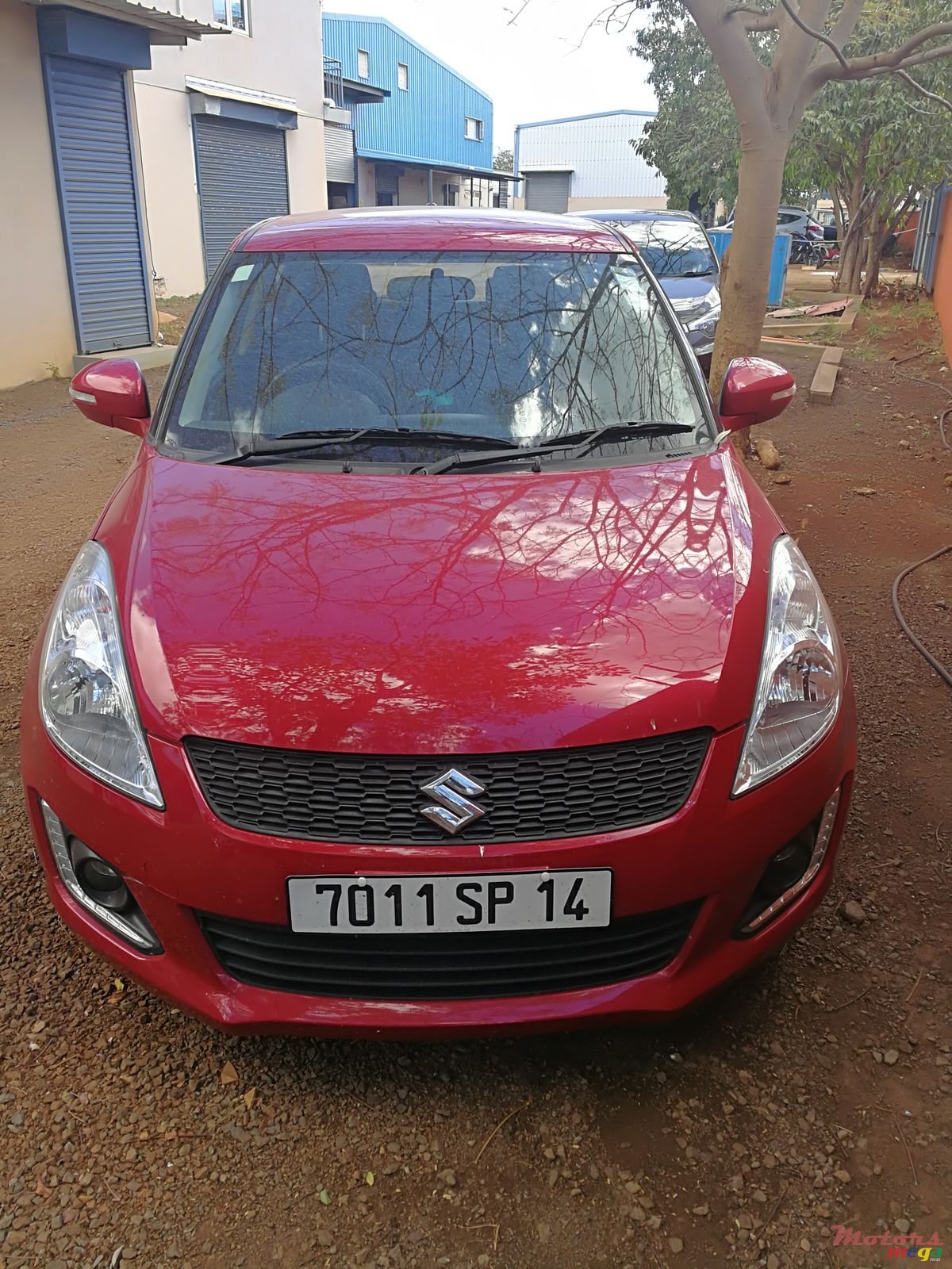 2014' Suzuki Swift photo #2