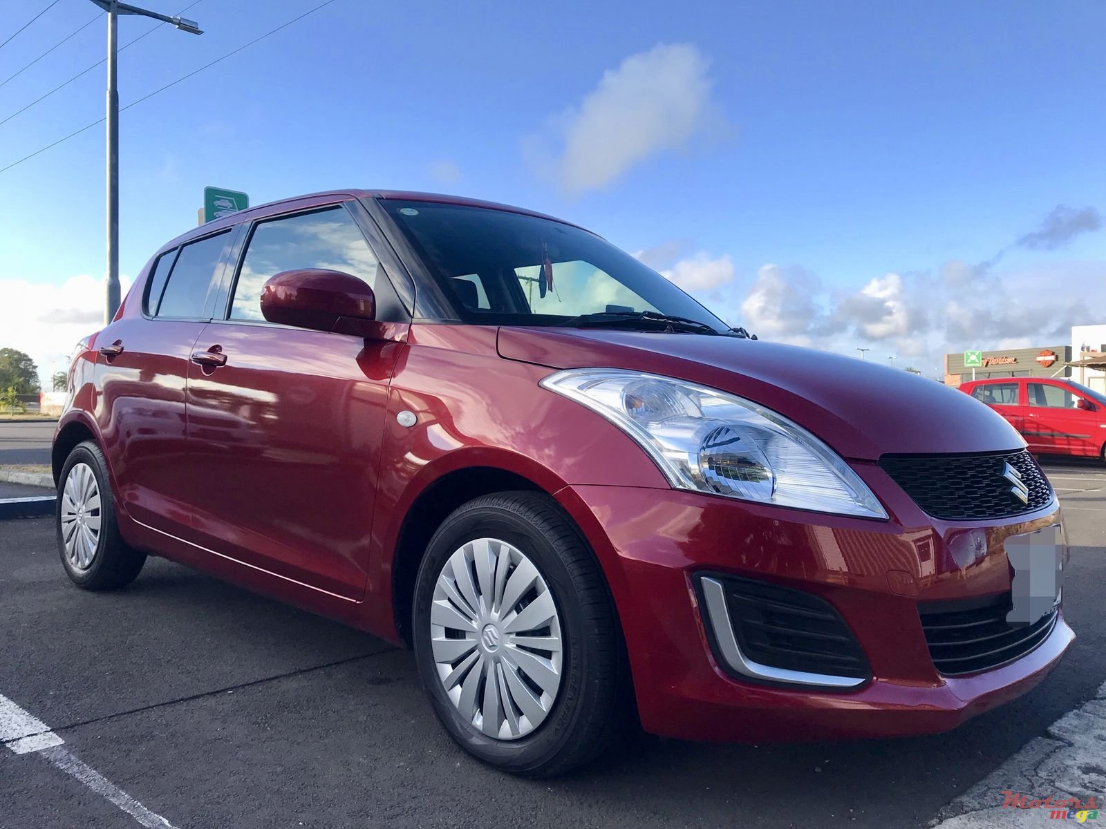 2013' Suzuki Swift photo #1