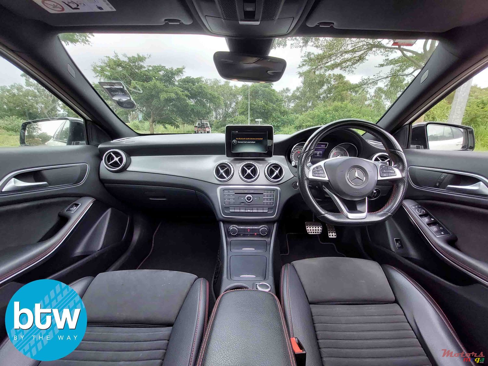 2016' Mercedes-Benz GLA-Class photo #6