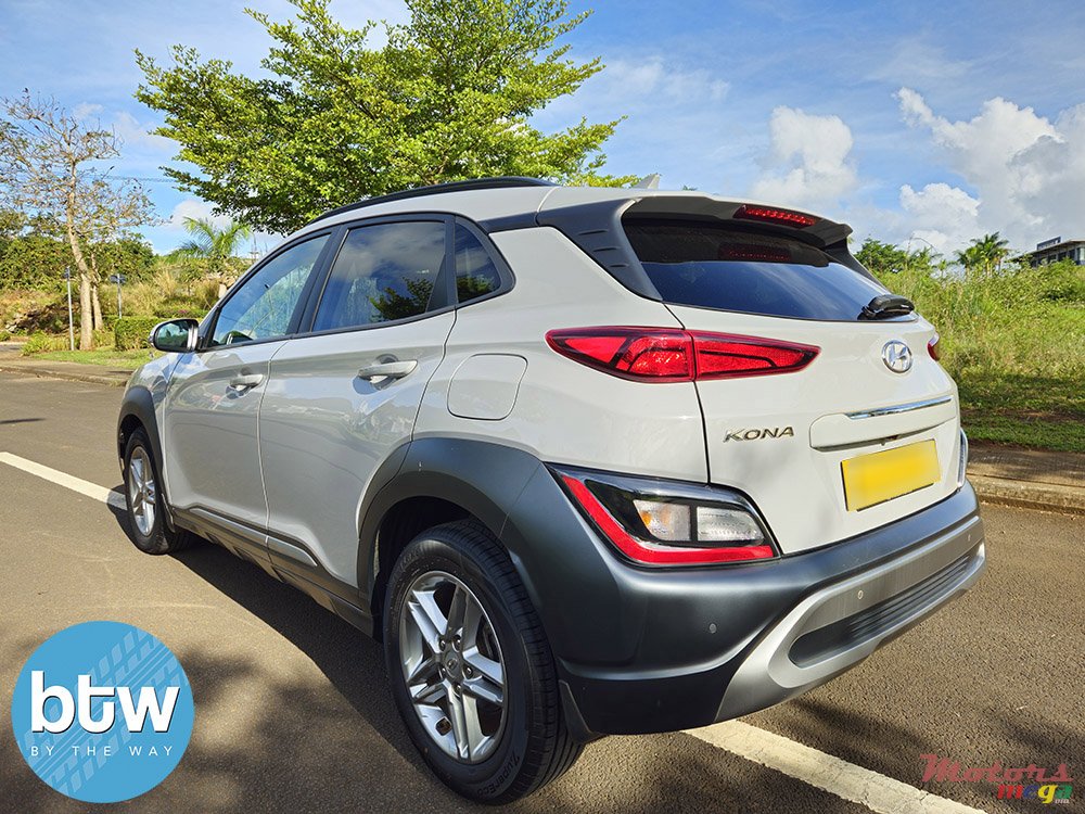 2021' Hyundai Kona photo #3