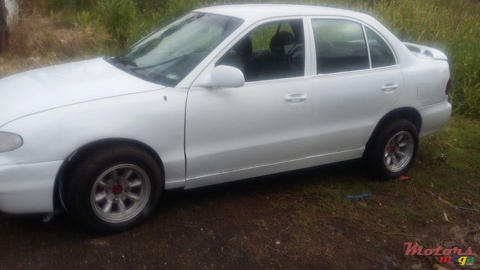 1995' Hyundai Accent photo #3