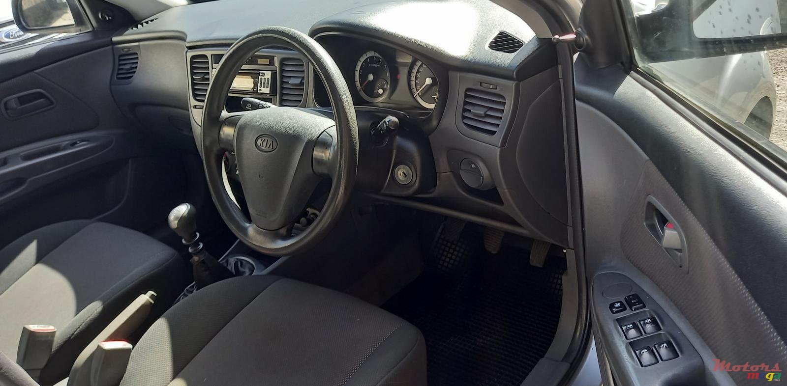 2006' Kia Rio photo #5