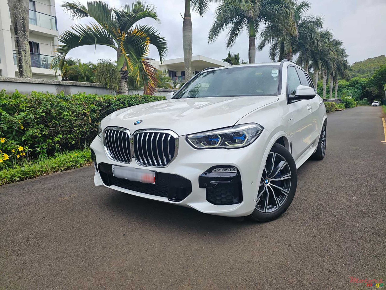 2021' BMW X5 45e M Sport Line xDrive 3.0 photo #1