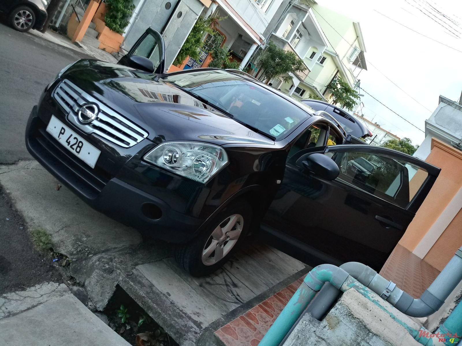 2009' Nissan Qashqai+2 Non photo #1