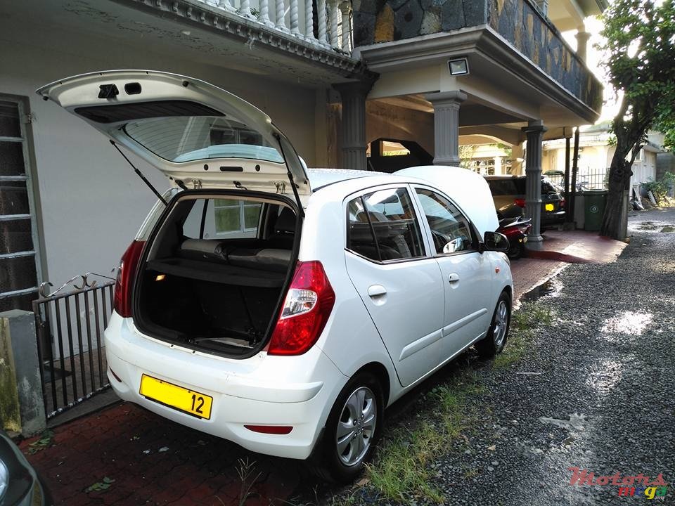 2012' Hyundai i10 photo #6