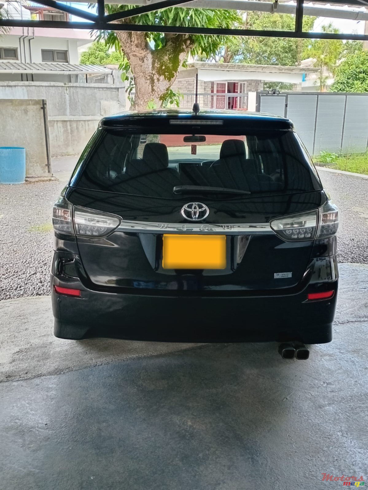 2016' Toyota Wish photo #3