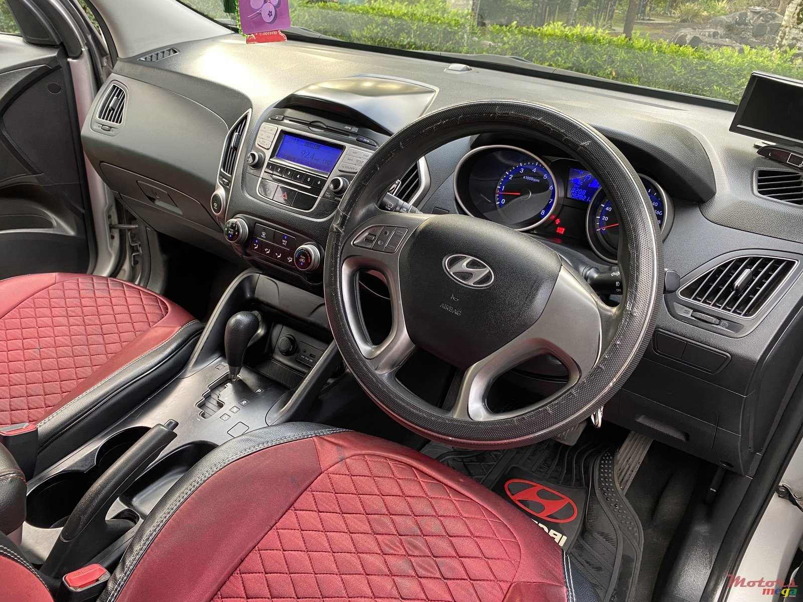 2012' Hyundai ix35 Auto photo #5