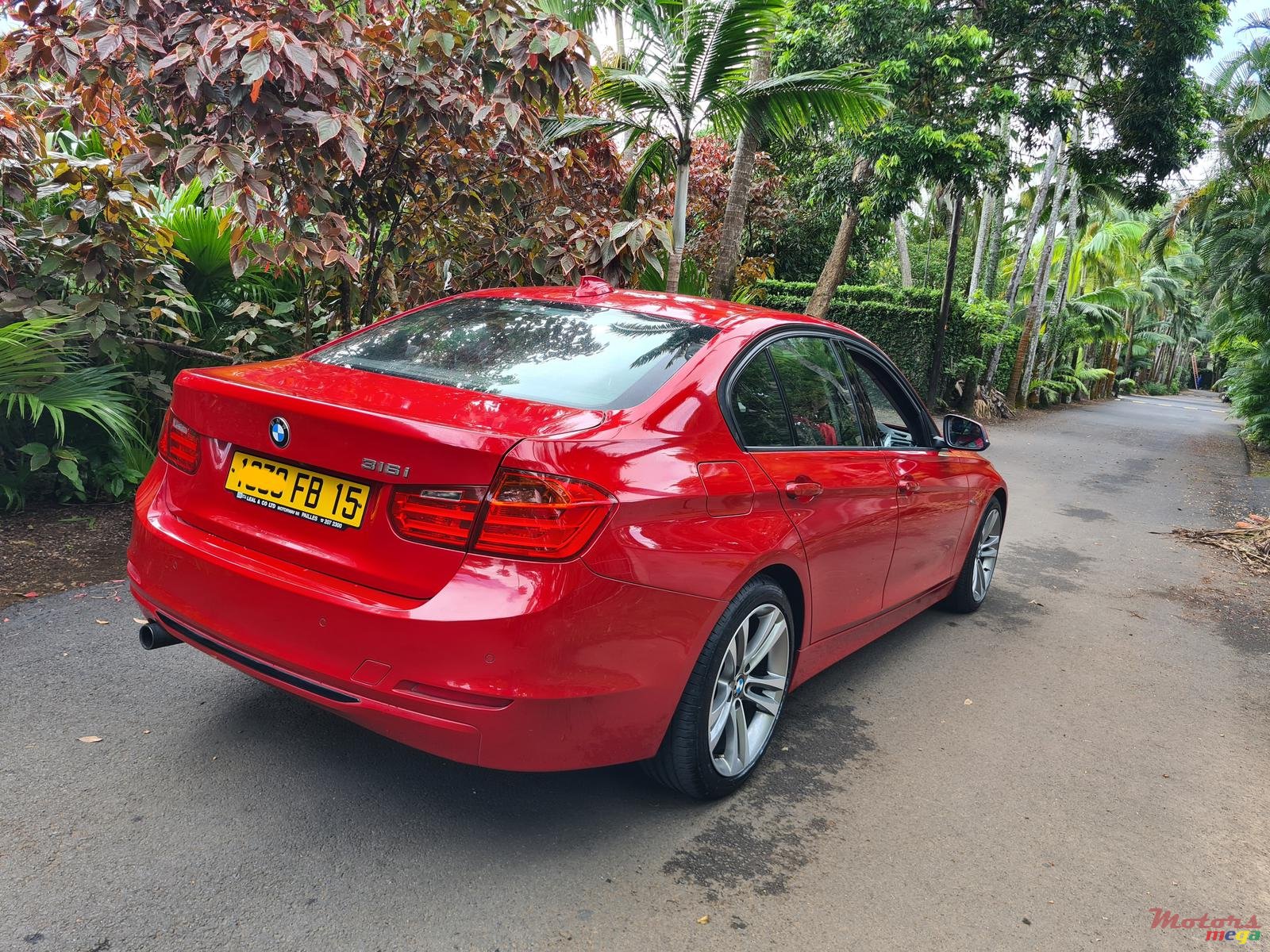 2015' BMW 318 Automatic photo #3