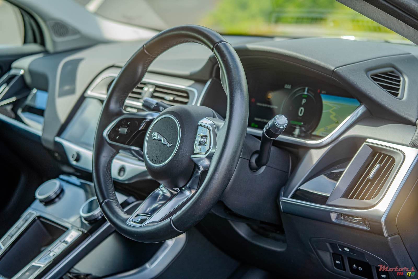 2019' Jaguar I-Pace 400 SE photo #6