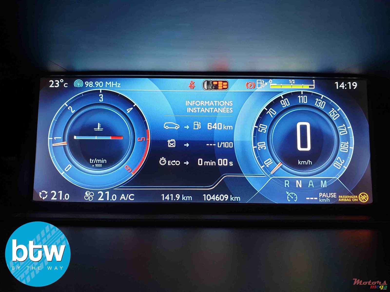 2014' Citroen C4 Picasso B78 photo #7