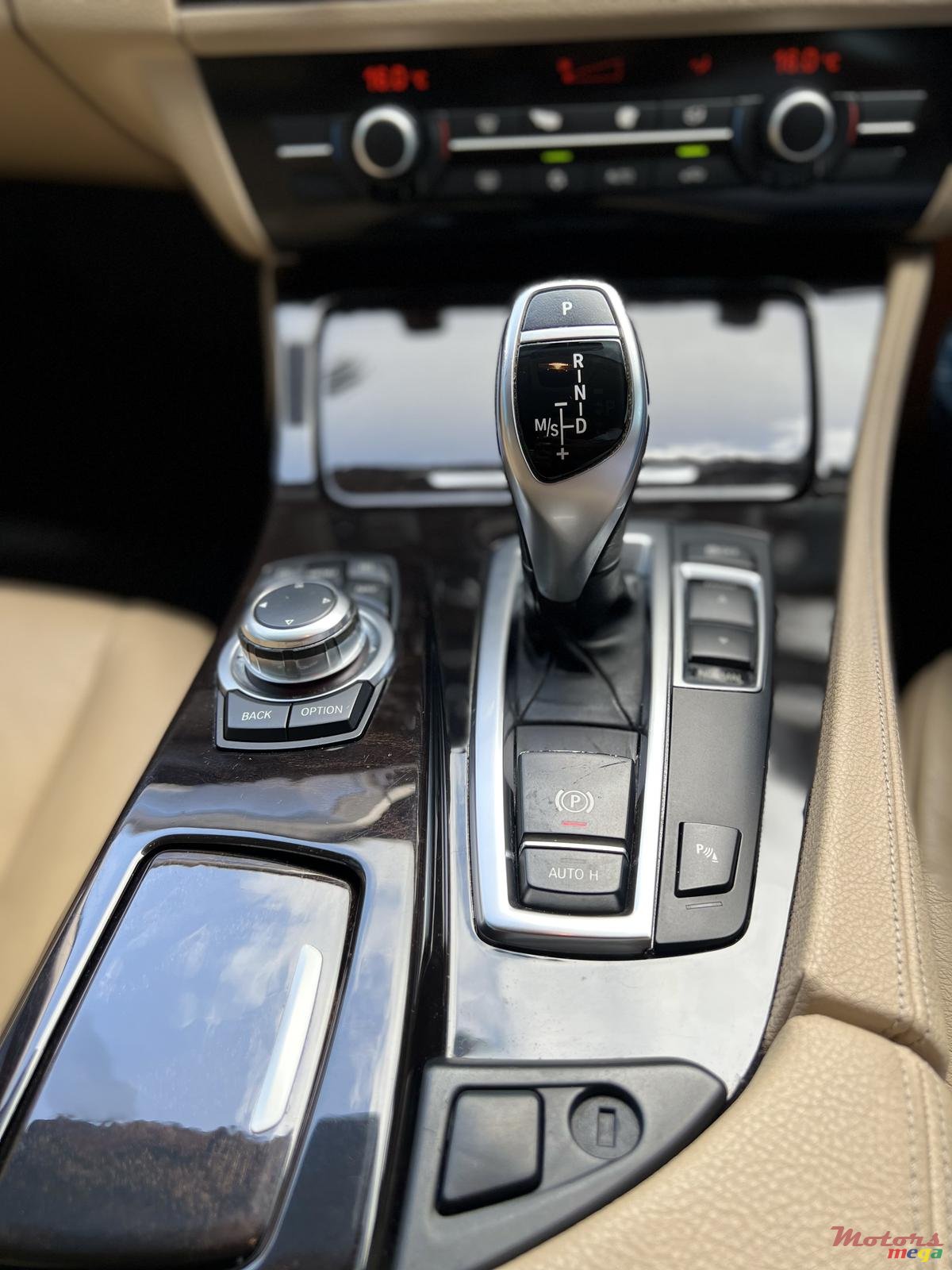 2010' BMW 523 photo #5