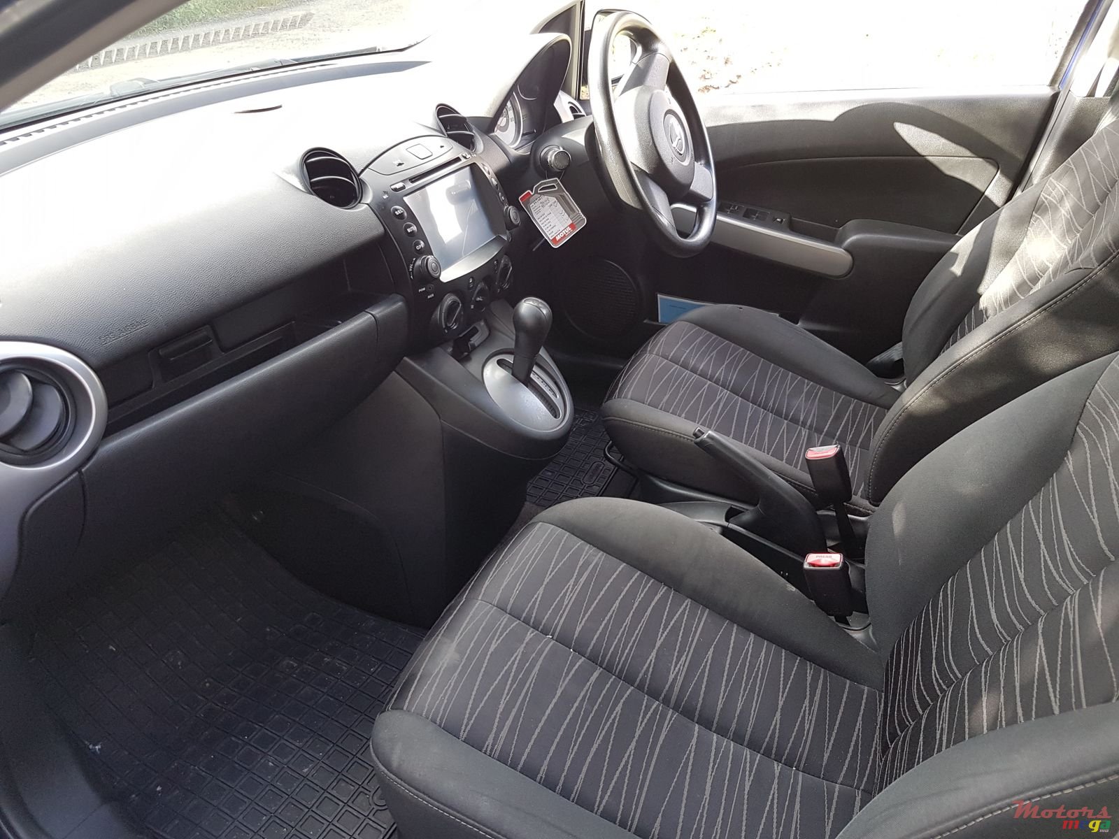 2007' Mazda Demio photo #3