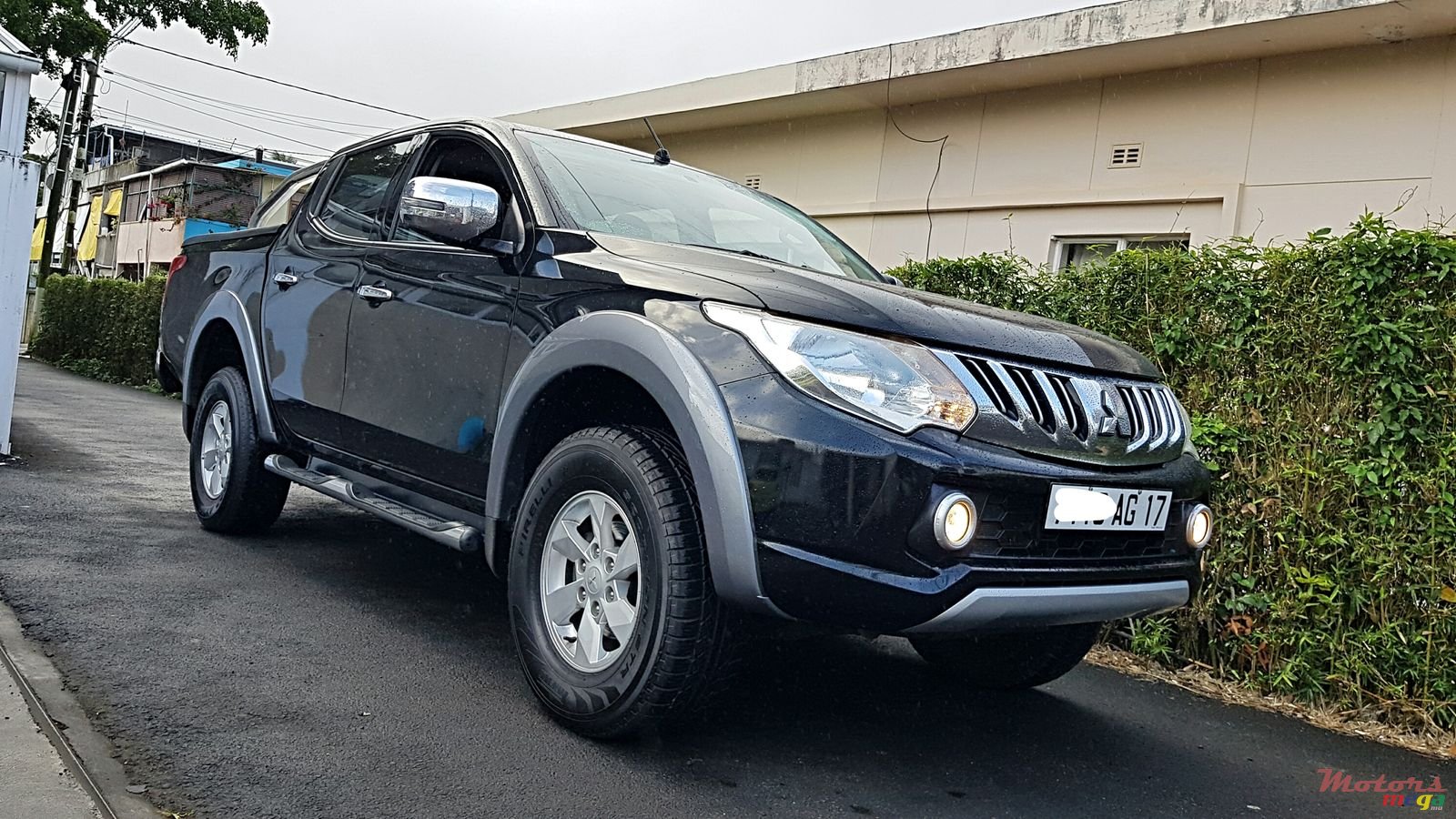 2017' Mitsubishi Automatic sportero 4*4 photo #1