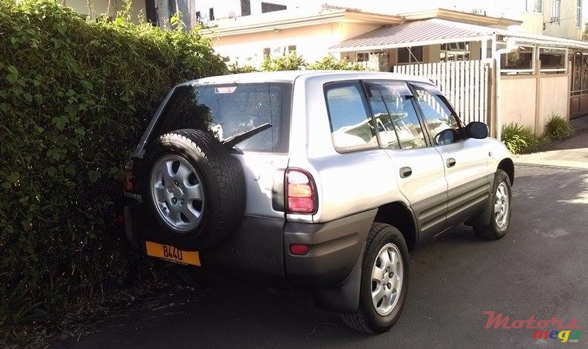 1997' Toyota Rav4 photo #2