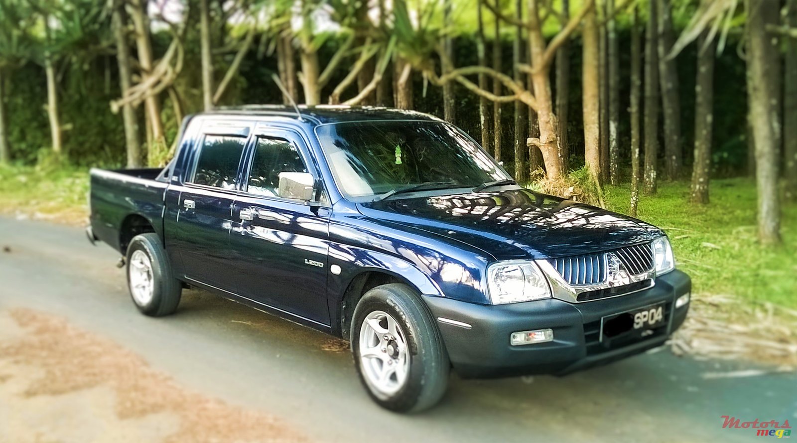 2004' Mitsubishi L 200 photo #1