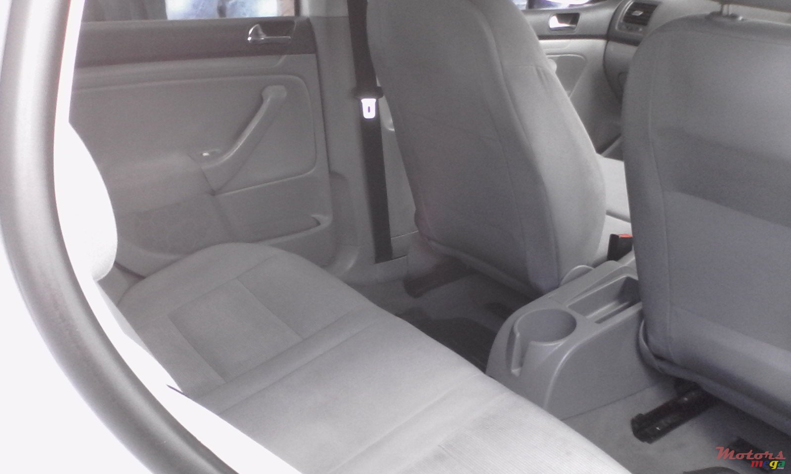 2005' Volkswagen Golf V photo #2