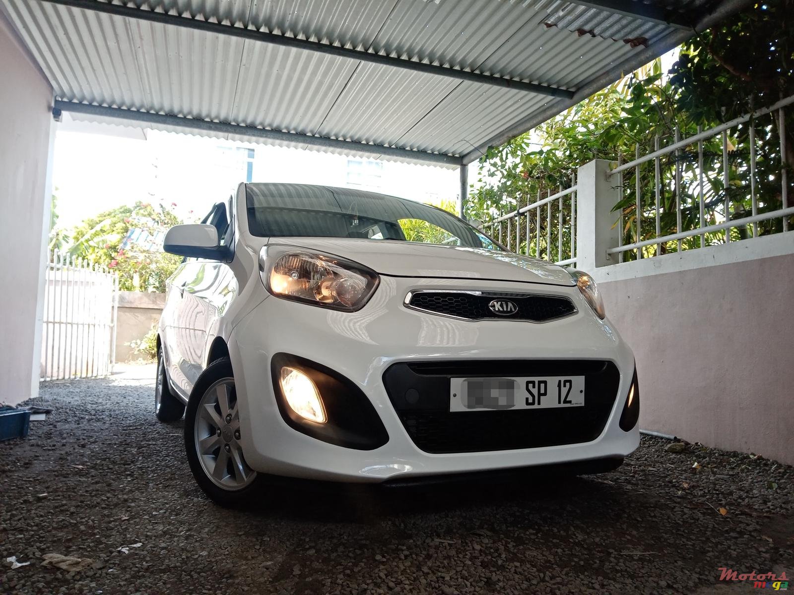 2012' Kia Picanto Automatic photo #2