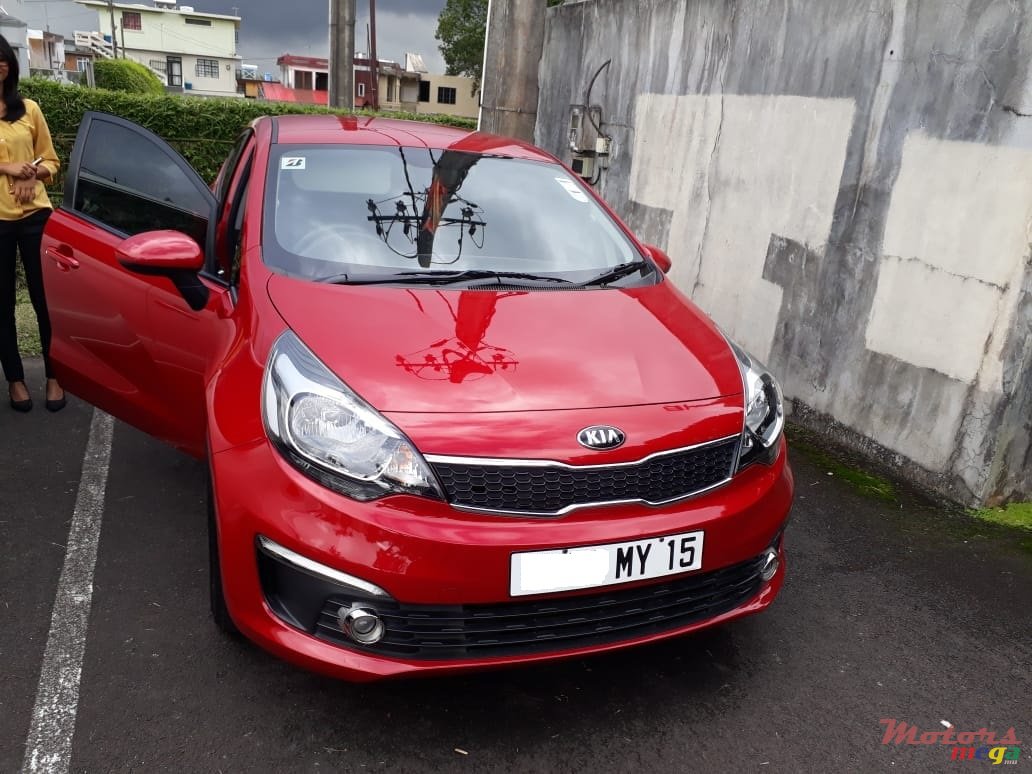 2015' Kia Rio photo #4