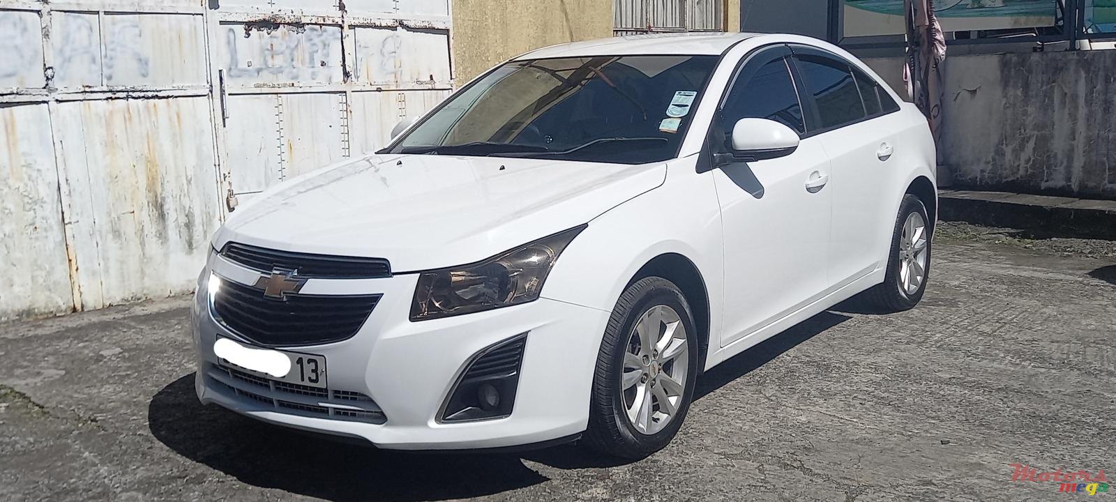 2013' Chevrolet Cruze photo #1