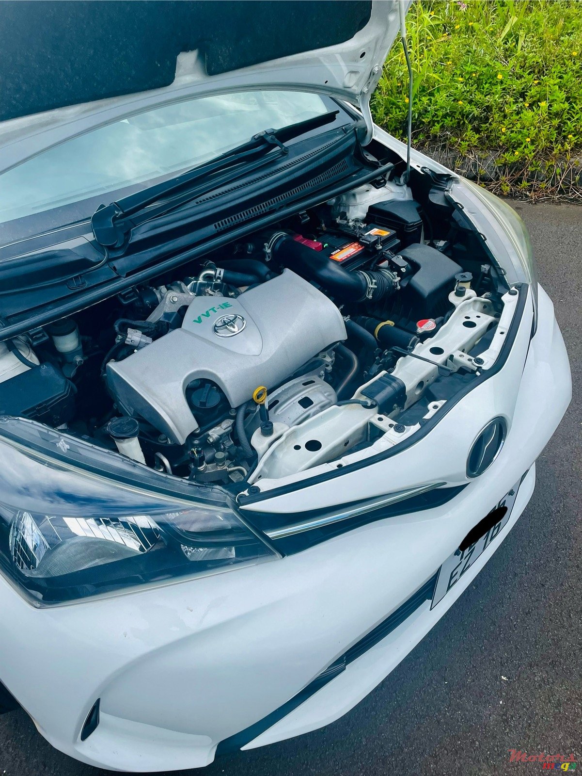 2016' Toyota Vitz photo #3