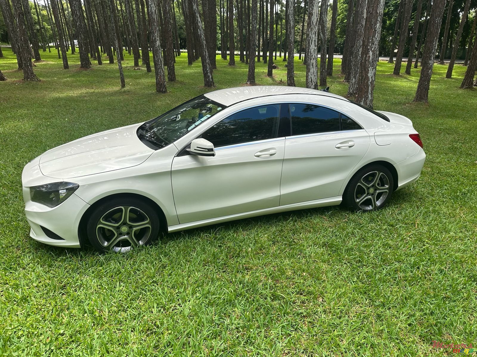 2016' Mercedes-Benz C 200 photo #3