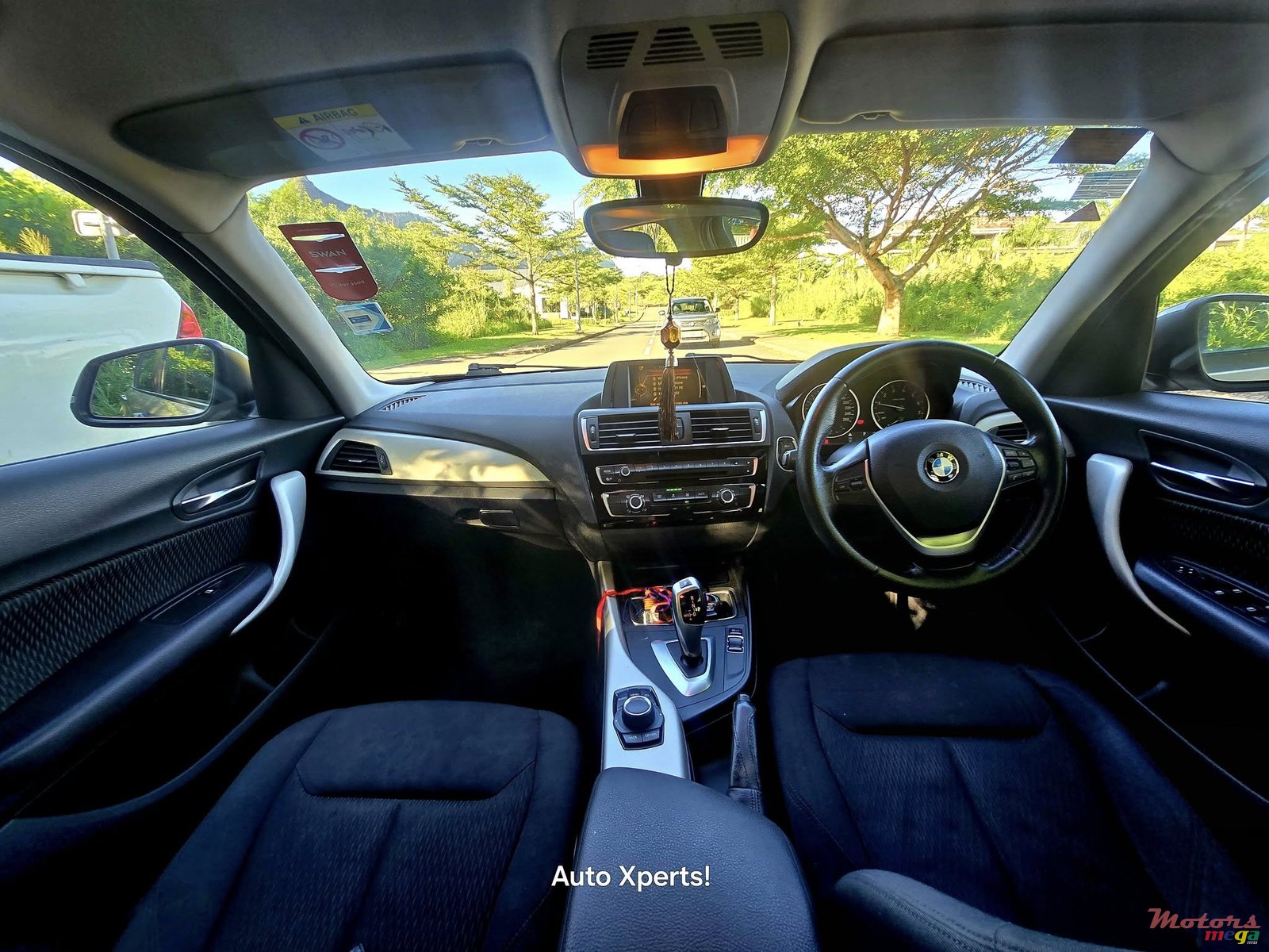 2015' BMW 118 photo #7