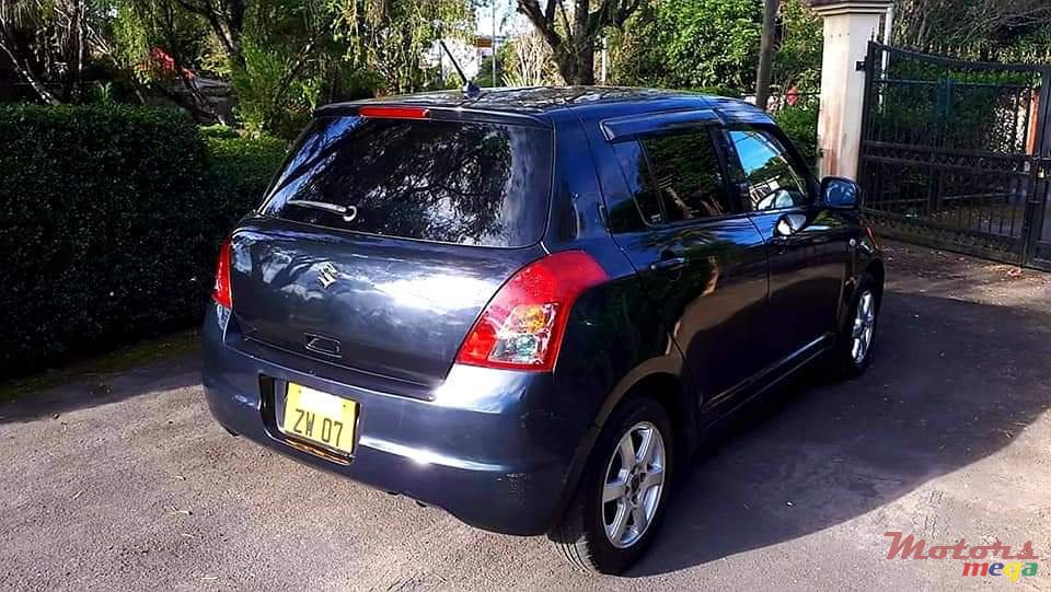 2007' Suzuki Swift photo #4