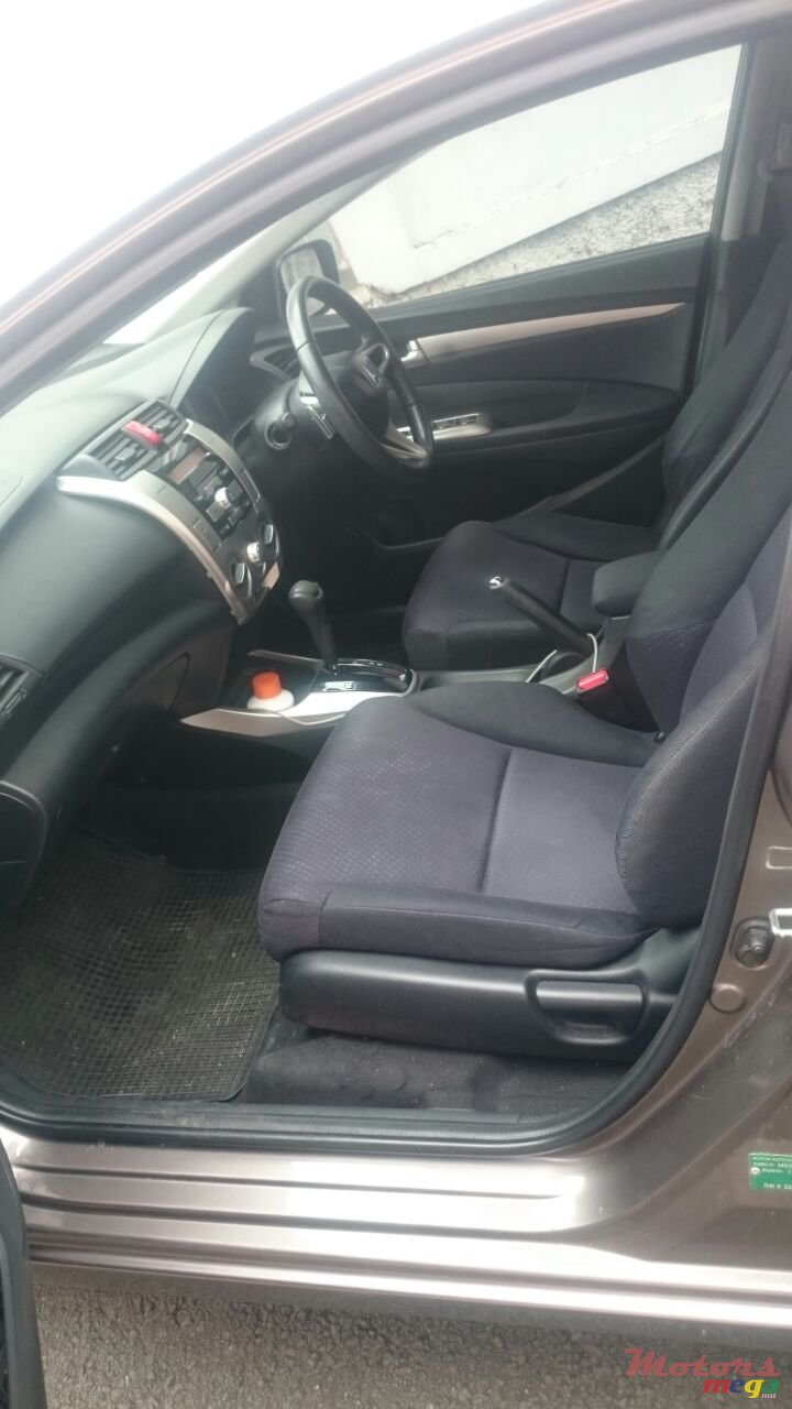 2011' Honda City photo #3