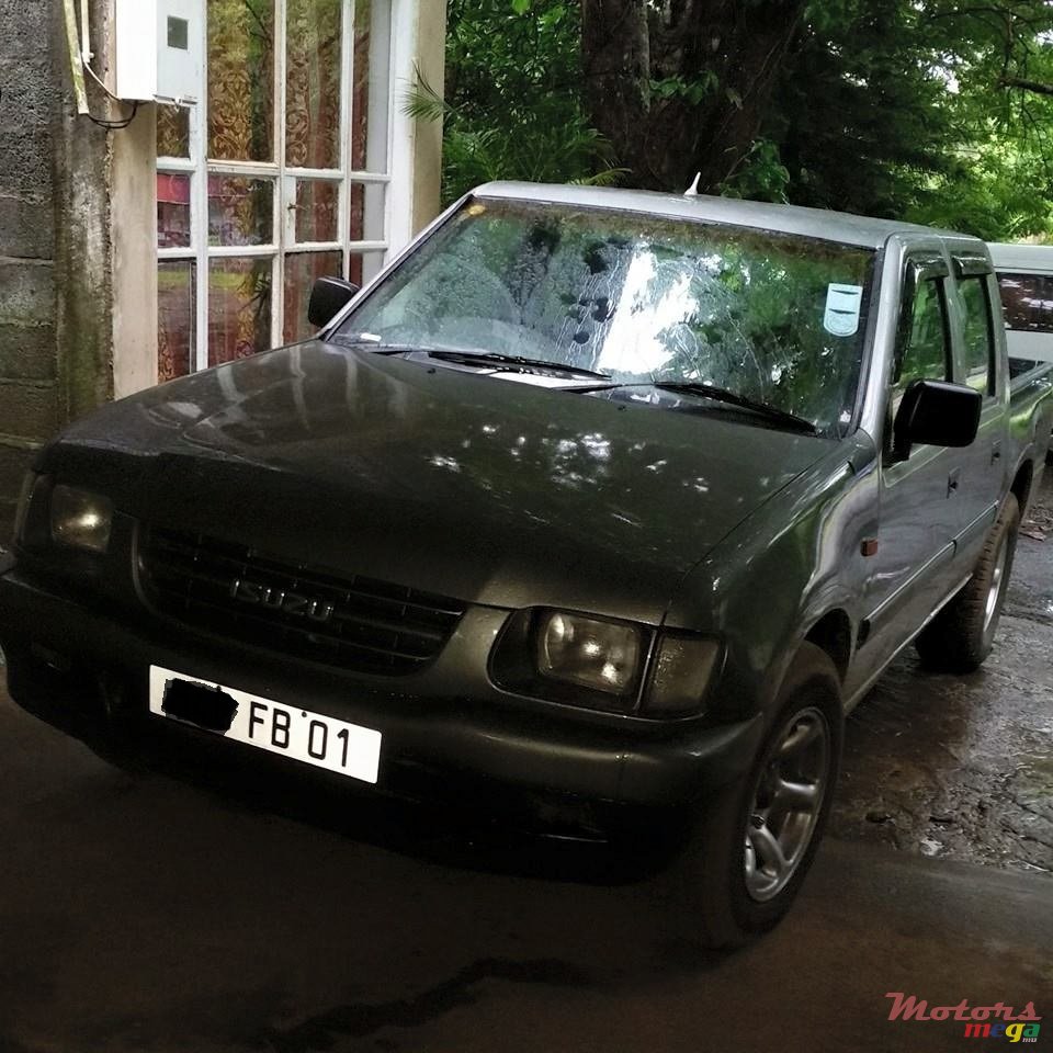 2001' Isuzu KB Series kb 250 photo #1