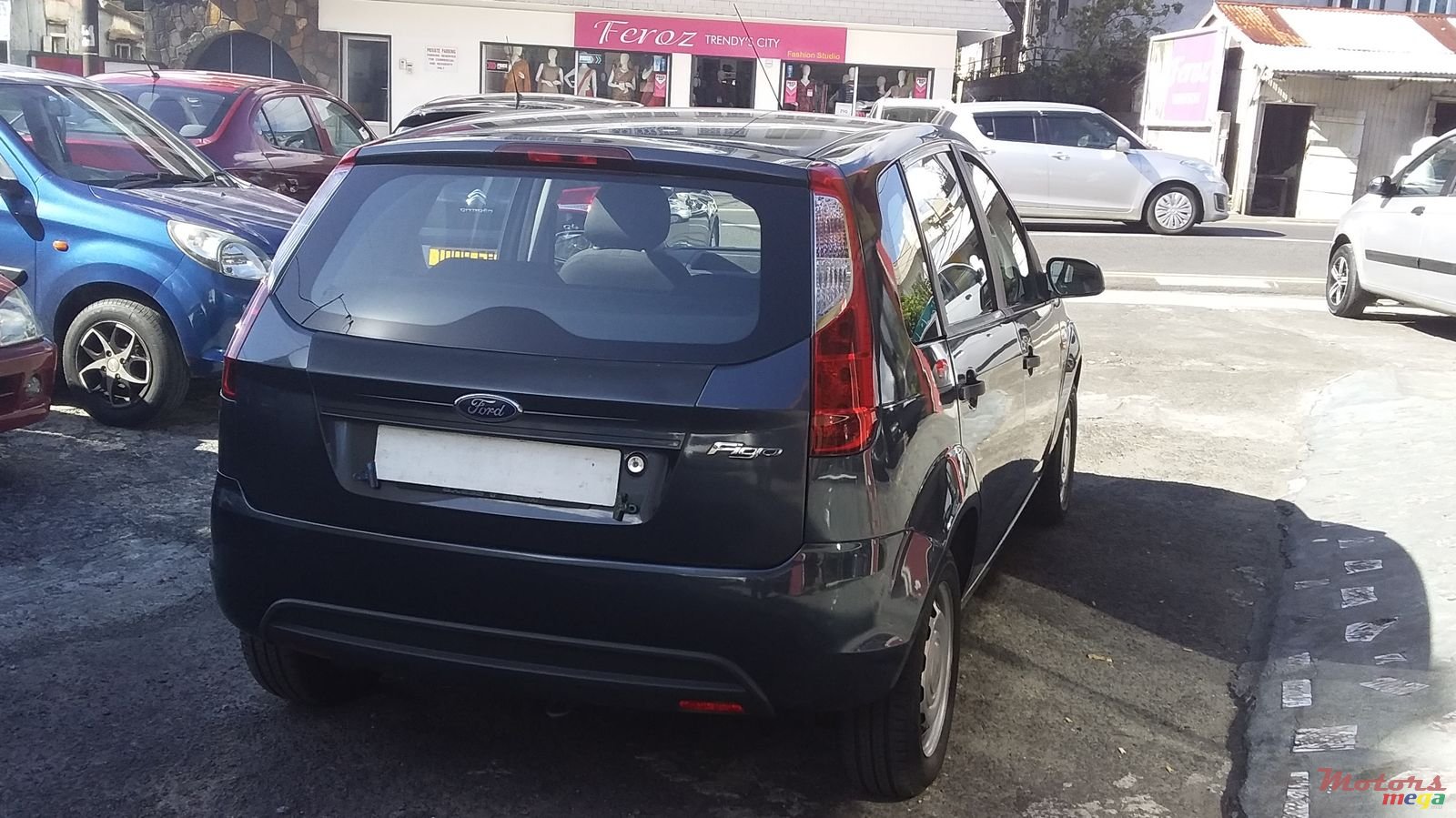 2013' Ford Figo photo #3