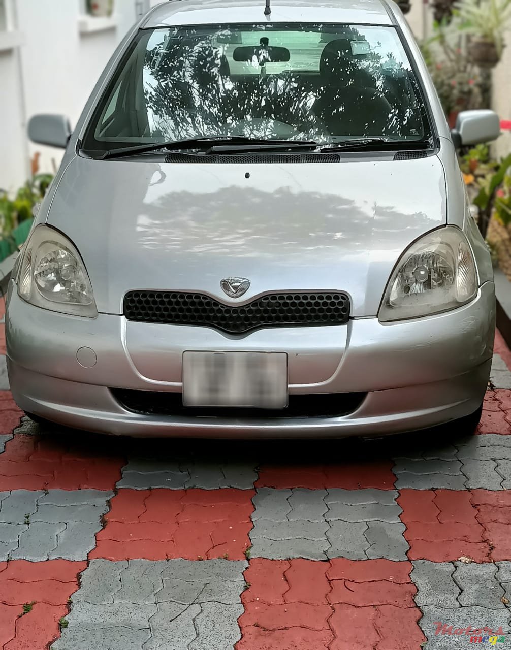 1999' Toyota Vitz none photo #1