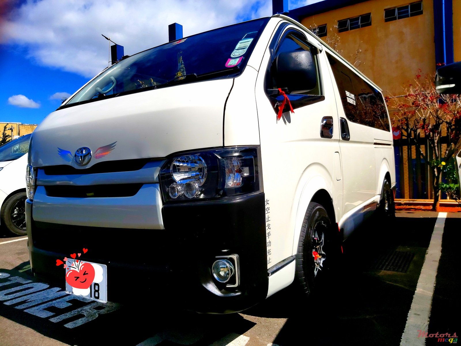2018' Toyota HiAce photo #1