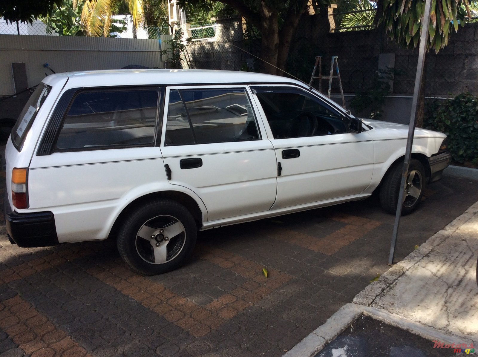 1991' Toyota Autovan photo #2