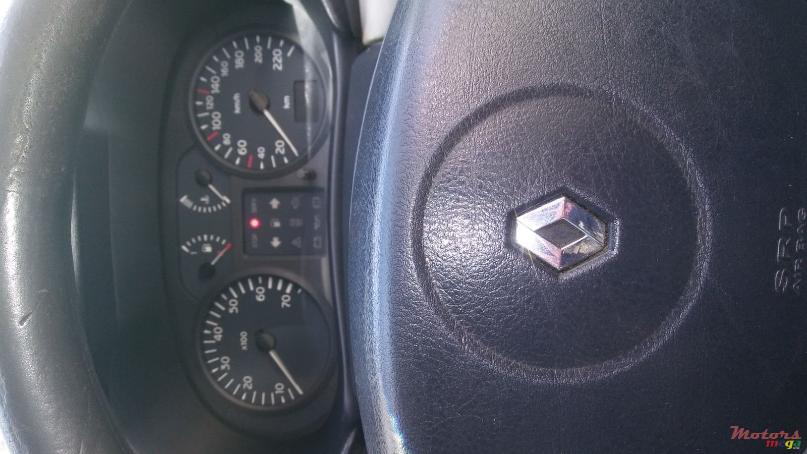 2003' Renault Clio photo #2