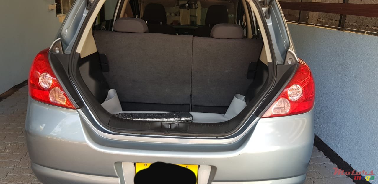 2005' Nissan Tiida photo #3